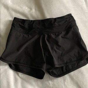 Lululemon shorts size 4